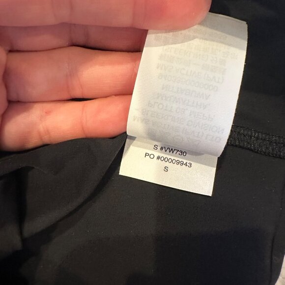 Vuori Long Sleeve Crush Rashguard Black Women’s S Performance Swim Surf Top - Picture 9 of 10